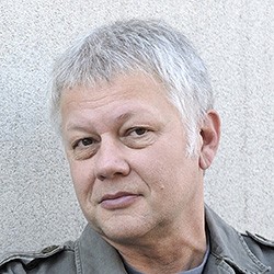 Ivan Ivačković Između krajnosti